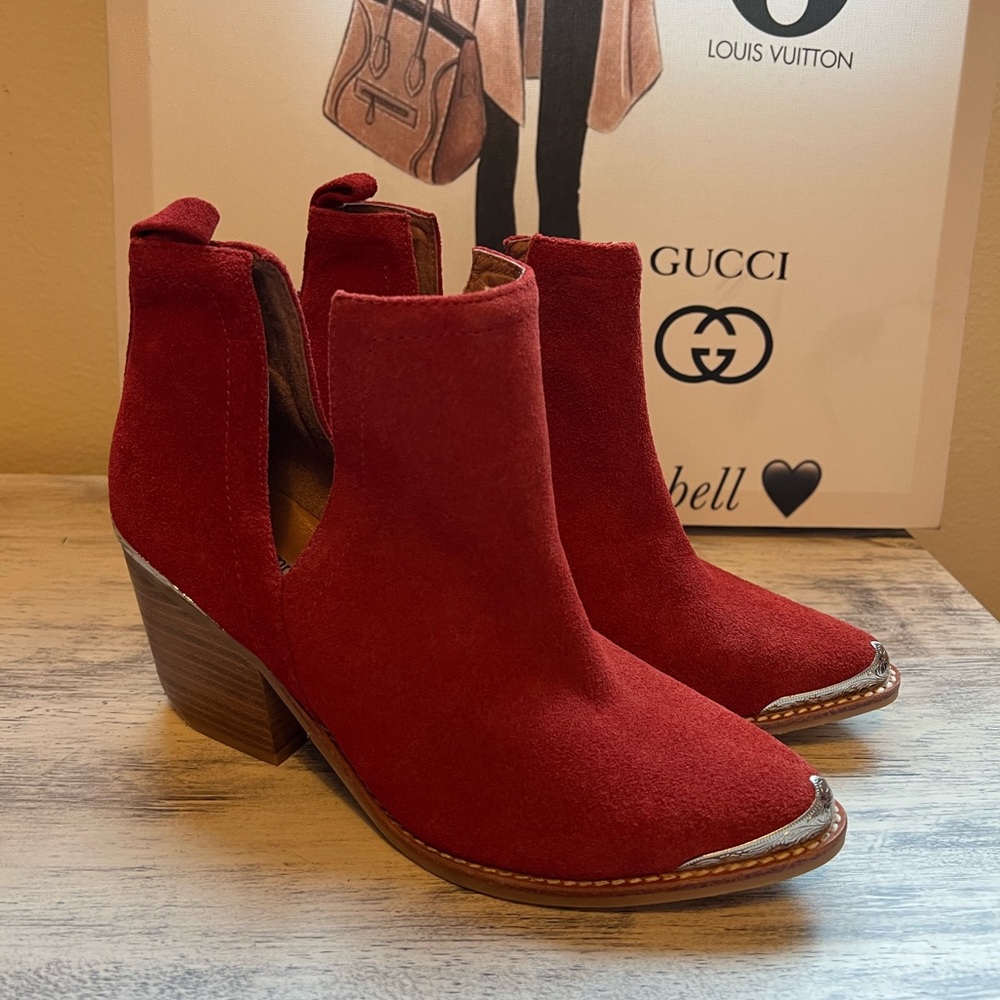 JEFFREY CAMPBELL boots ✨